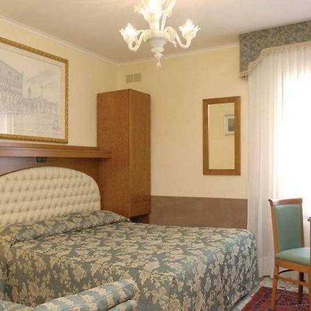 Hotel Il Moro Di Venezia Екстер'єр фото